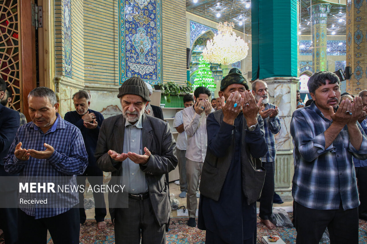 نماز عید قربان در حرم حضرت معصومه (س) و مسجد جمکران