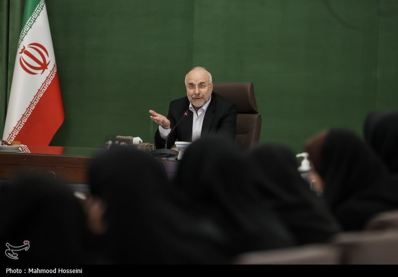 تقدیر از معلمان نمونه با حضور قالیباف