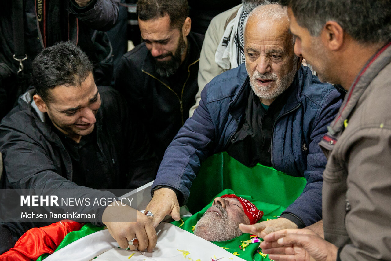 وداع با پیکر مطهر سردار شهید کیومرث پورهاشمی در معراج شهدا