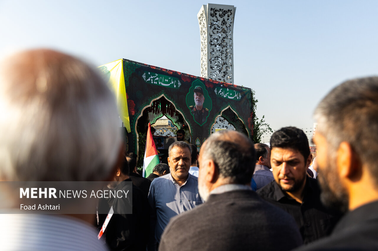 مراسم تشییع پیکر مطهر سردار شهید عباس نیلفروشان