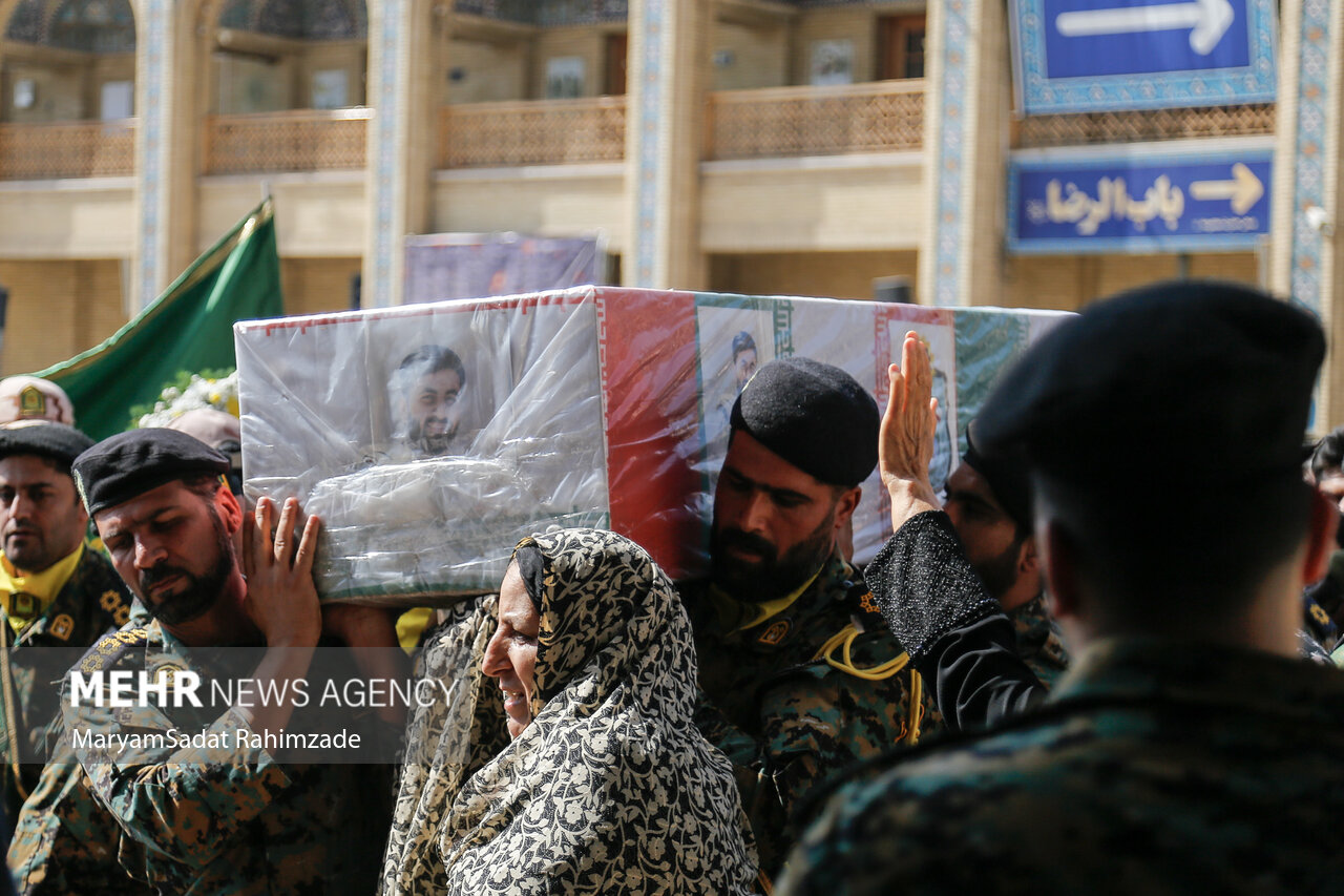 تشییع شهید مدافع امینت «سجاد جوکار» در حرم شاهچراغ (ع)