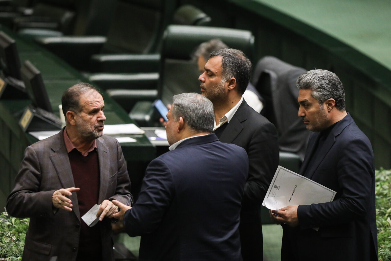 نشست علنی ۹ دی ماه مجلس