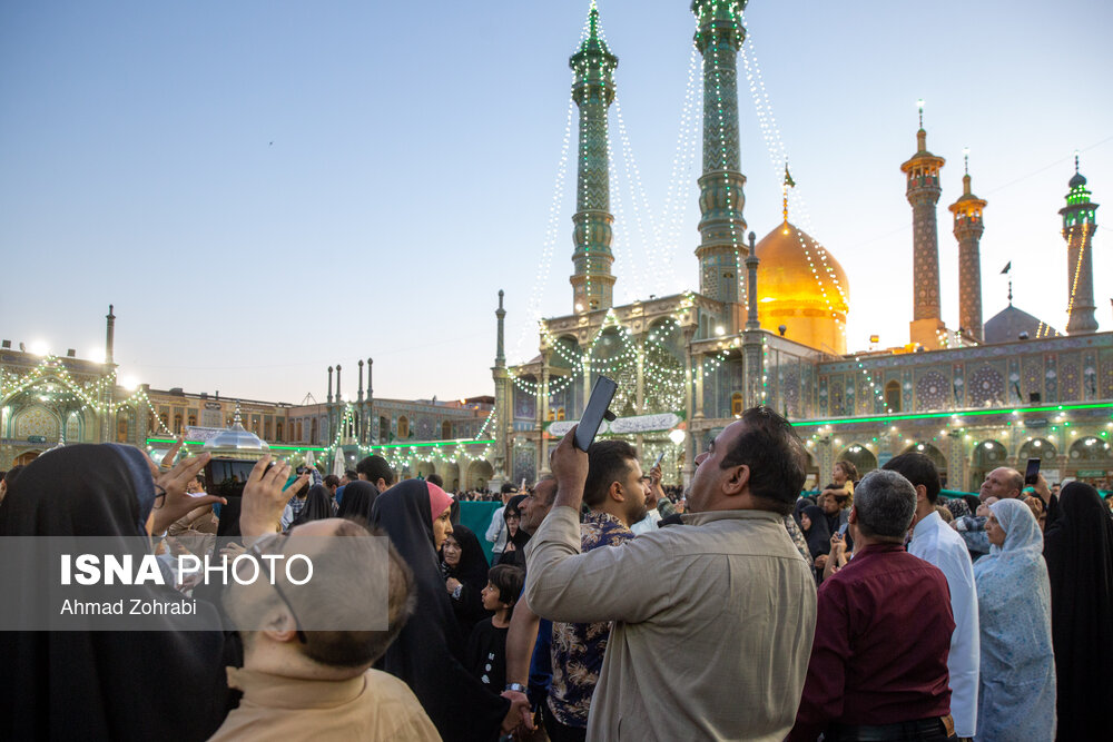 شب میلاد امام رضا(ع) در حرم حضرت فاطمه معصومه(س)