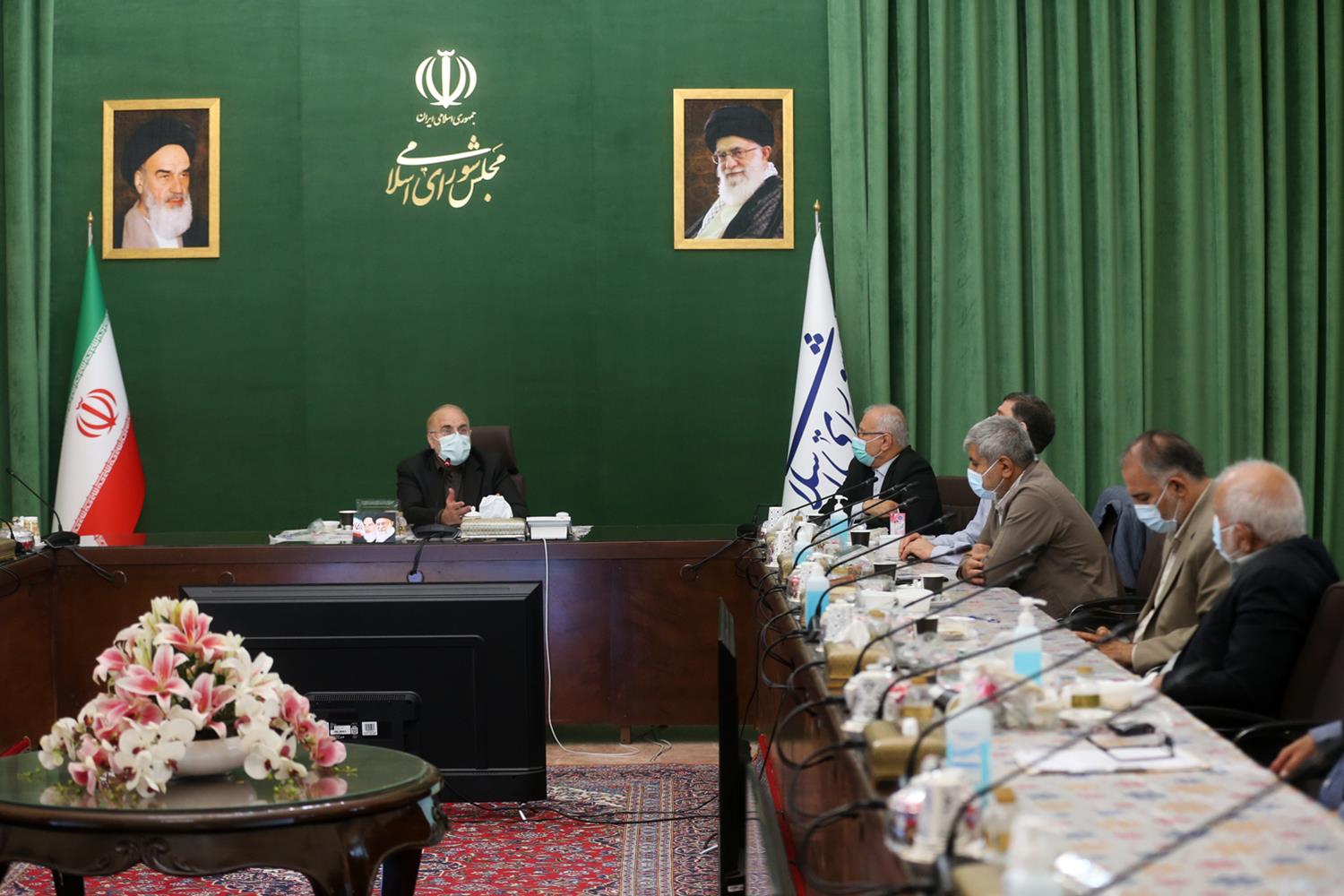 نشست اعضای مجمع نمایندگان خوزستان با قالیباف