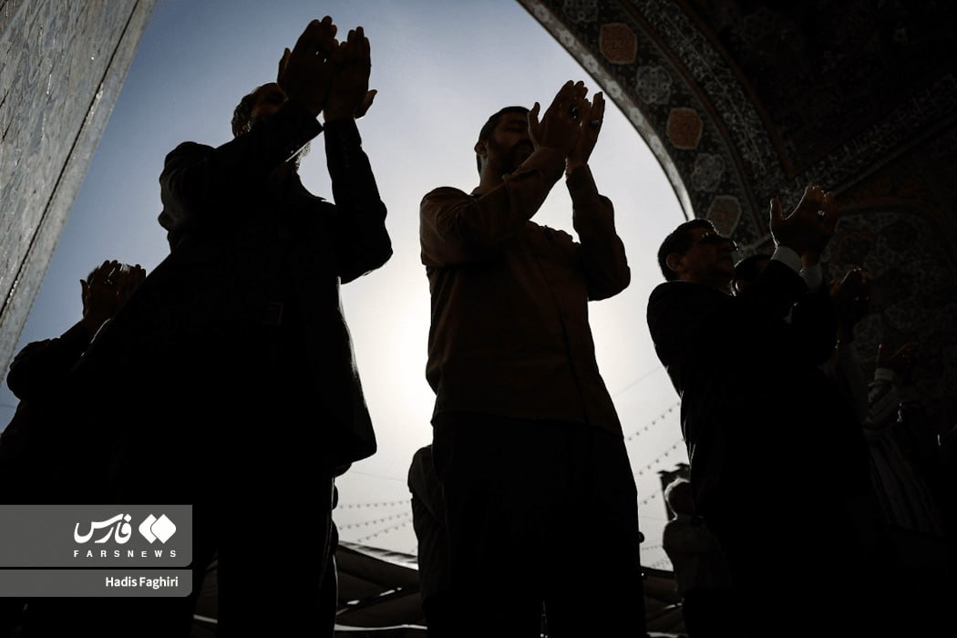 نماز عید قربان در حرم امام رضا(ع)