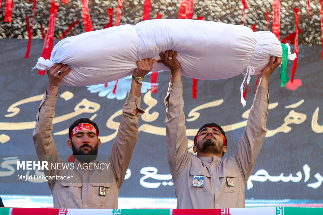 تشییع پیکر مطهر ۳۰۰ شهید گمنام دفاع مقدس در سراسر کشور