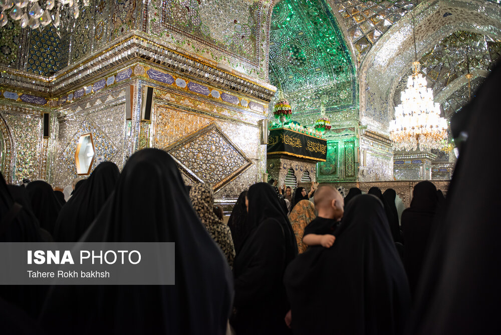 لاله گردانی در سوگ امام رضا(ع) - شاهچراغ