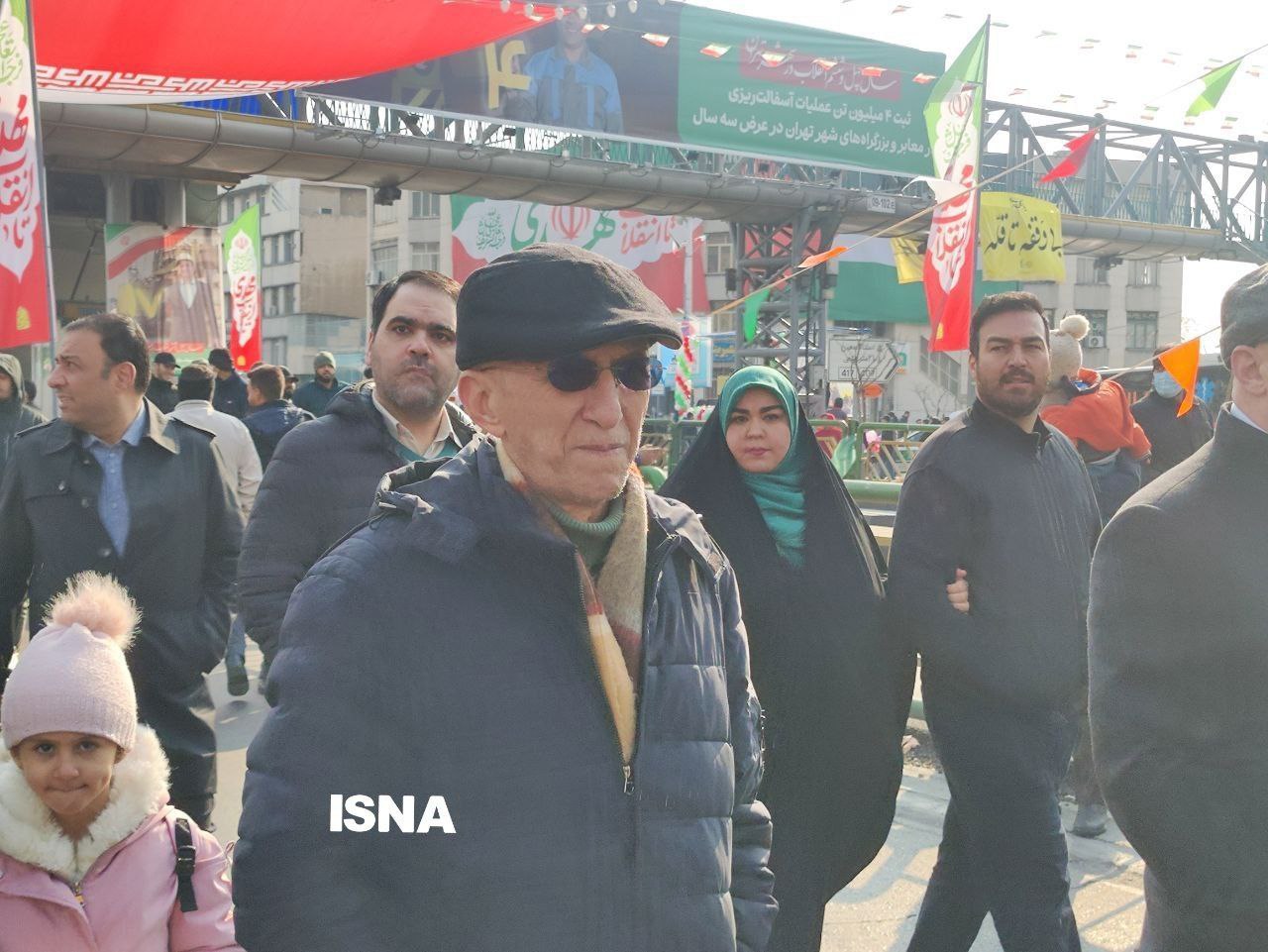  حضور مسئولین در راهپیمایی ۲۲ بهمن