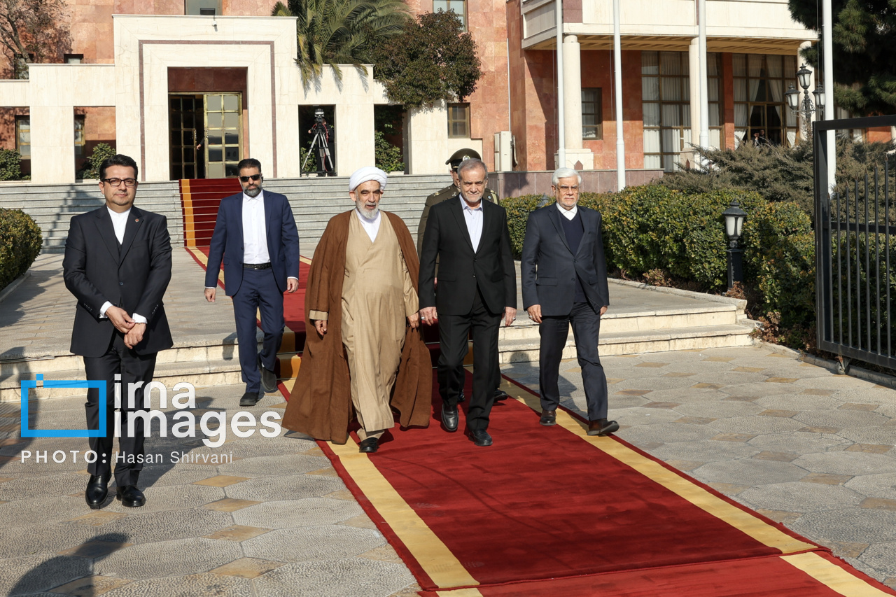 بدرقه رئیس‌جمهور در سفر به تاجیکستان