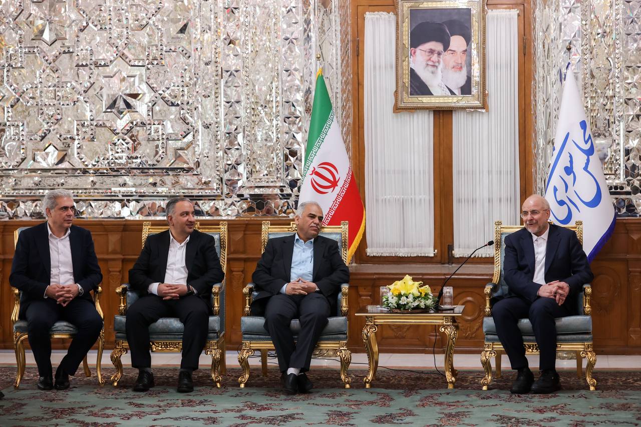 دیدارهای نوروزی جمعی از مسئولان نظام با قالیباف