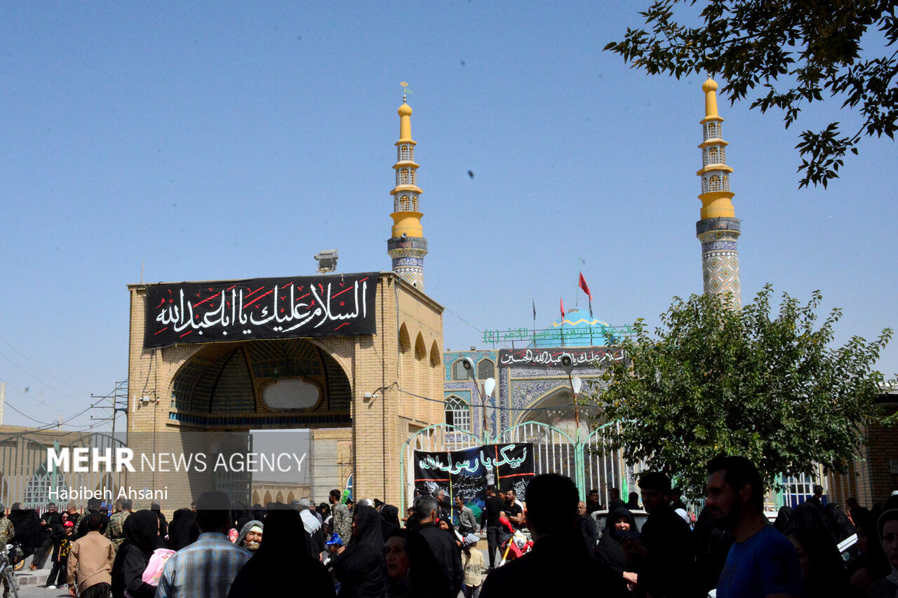 سنت پیاده‌روی مردم قوچان در ایام شهادت امام رضا (ع)