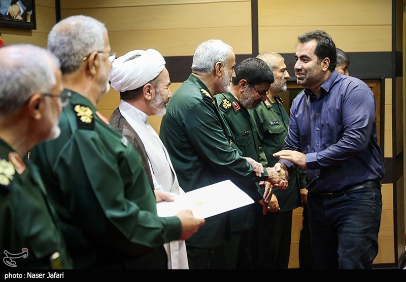 دیدار صمیمانه فرمانده نیروی زمینی سپاه با اصحاب رسانه