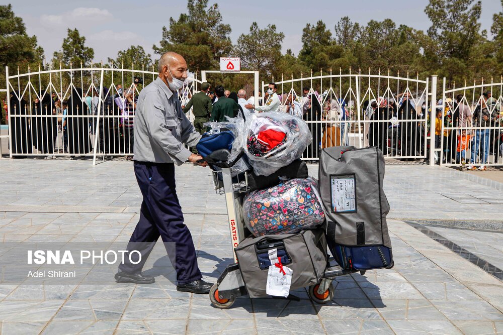 بازگشت نخستین گروه حجاج - اصفهان