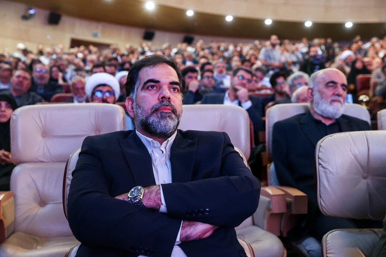  آیین رونمایی از مجموعه ۳۰ جلدی استعمارشناسی ایرانی با حضور قالیباف