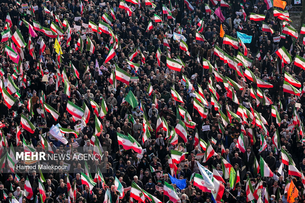 تجمع همبستگی ملی با سخنرانی رئیس مجلس