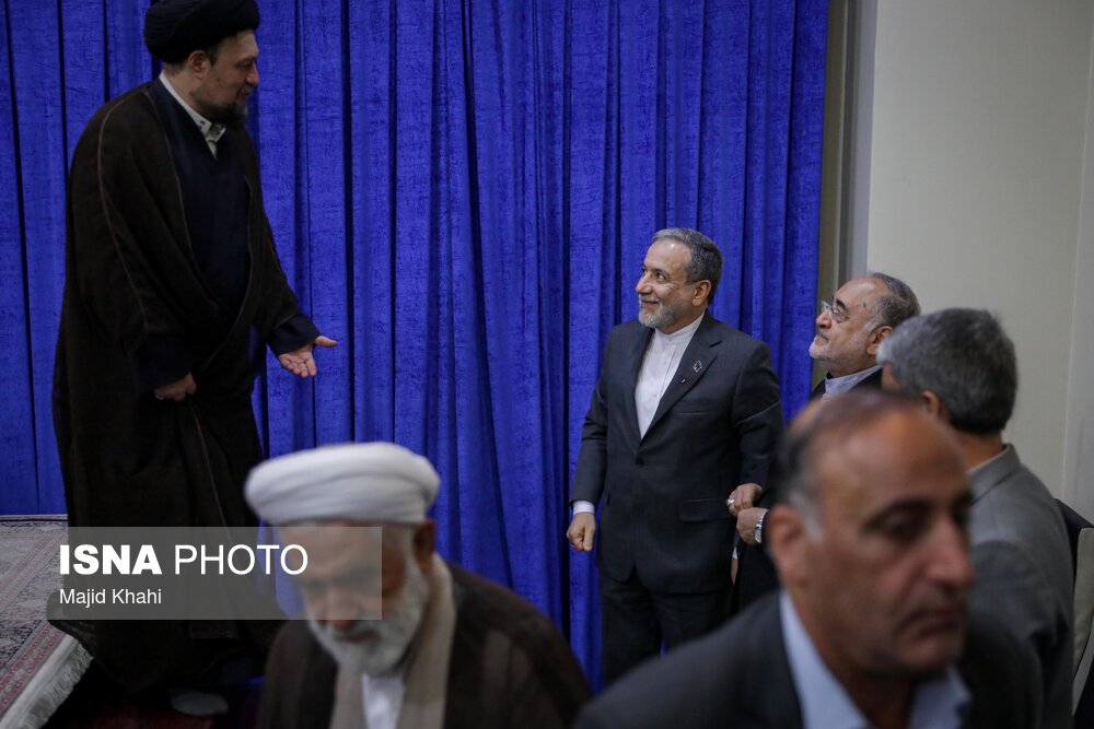 مراسم تجدید میثاق وزیر خارجه با آرمان‌های امام راحل