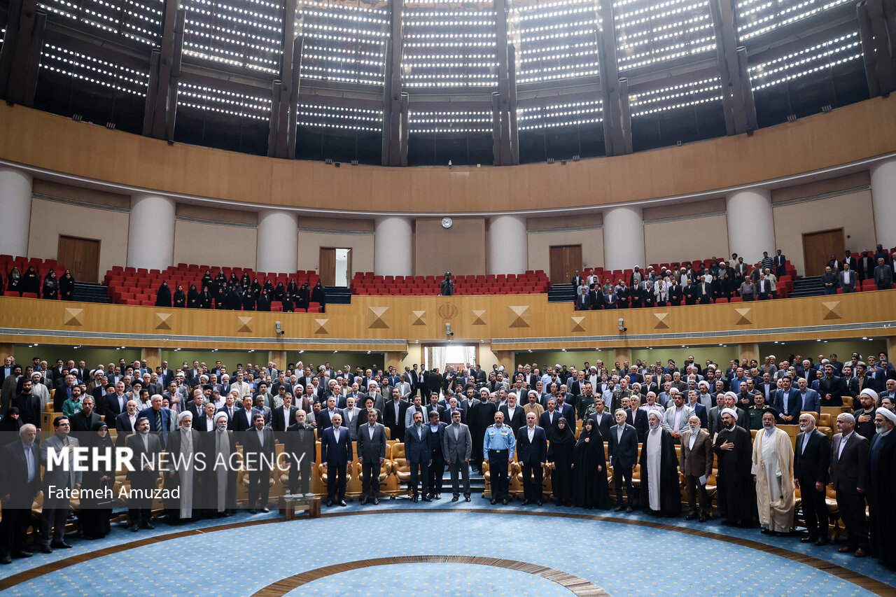 مراسم پاسداشت شهدای خدمت