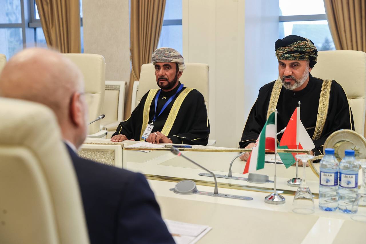 دیدار رئیس مجلس عمان با قالیباف در باکو - آذربایجان