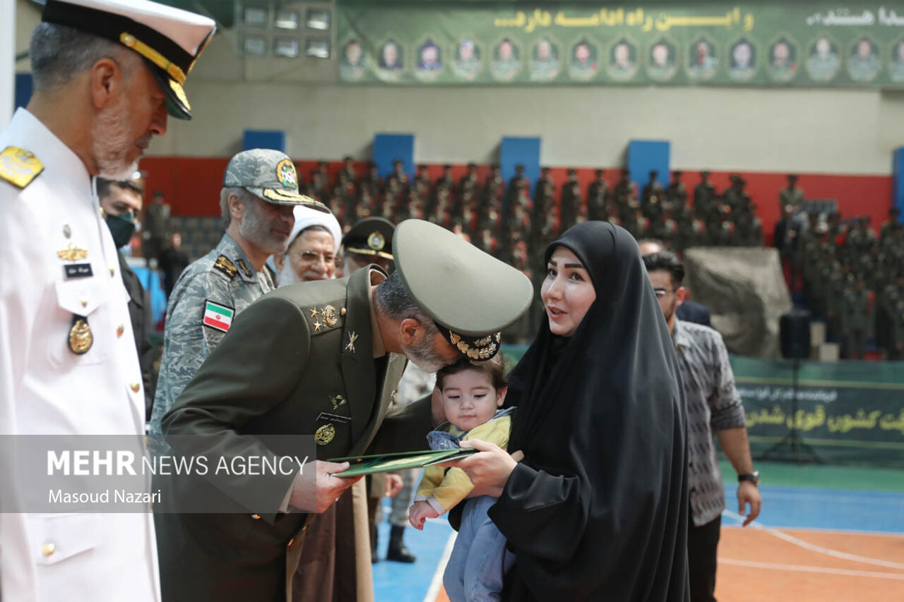 مراسم دانش‌آموختگی دانشجویان دانشگاه‌های افسری آجا