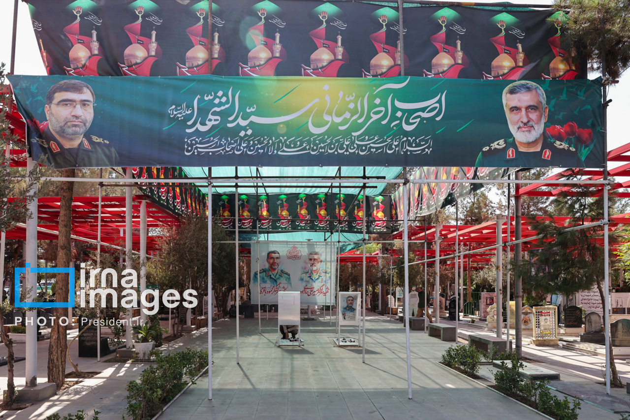 حضور پزشکیان بر مزار شهدای تهاجم اسرائیل به ایران