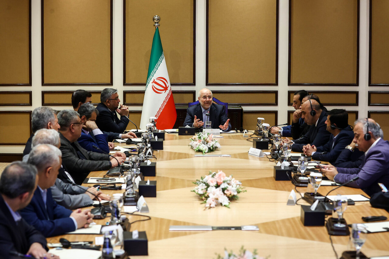 نشست اعضای فدراسیون اتاق‌های بازرگانی پاکستان با  قالیباف 