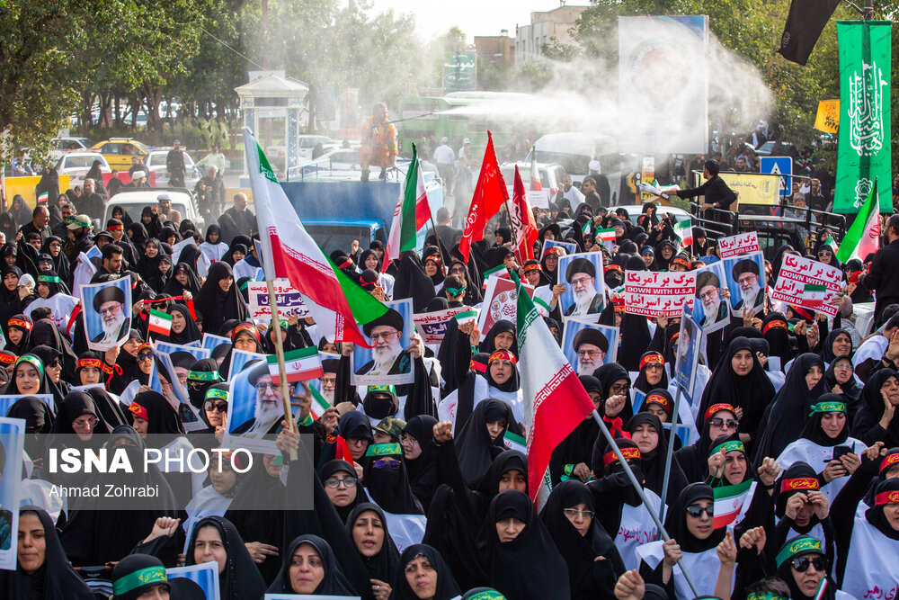راهپیمایی مردم قم در حمایت از ولایت و مرجعیت شیعی