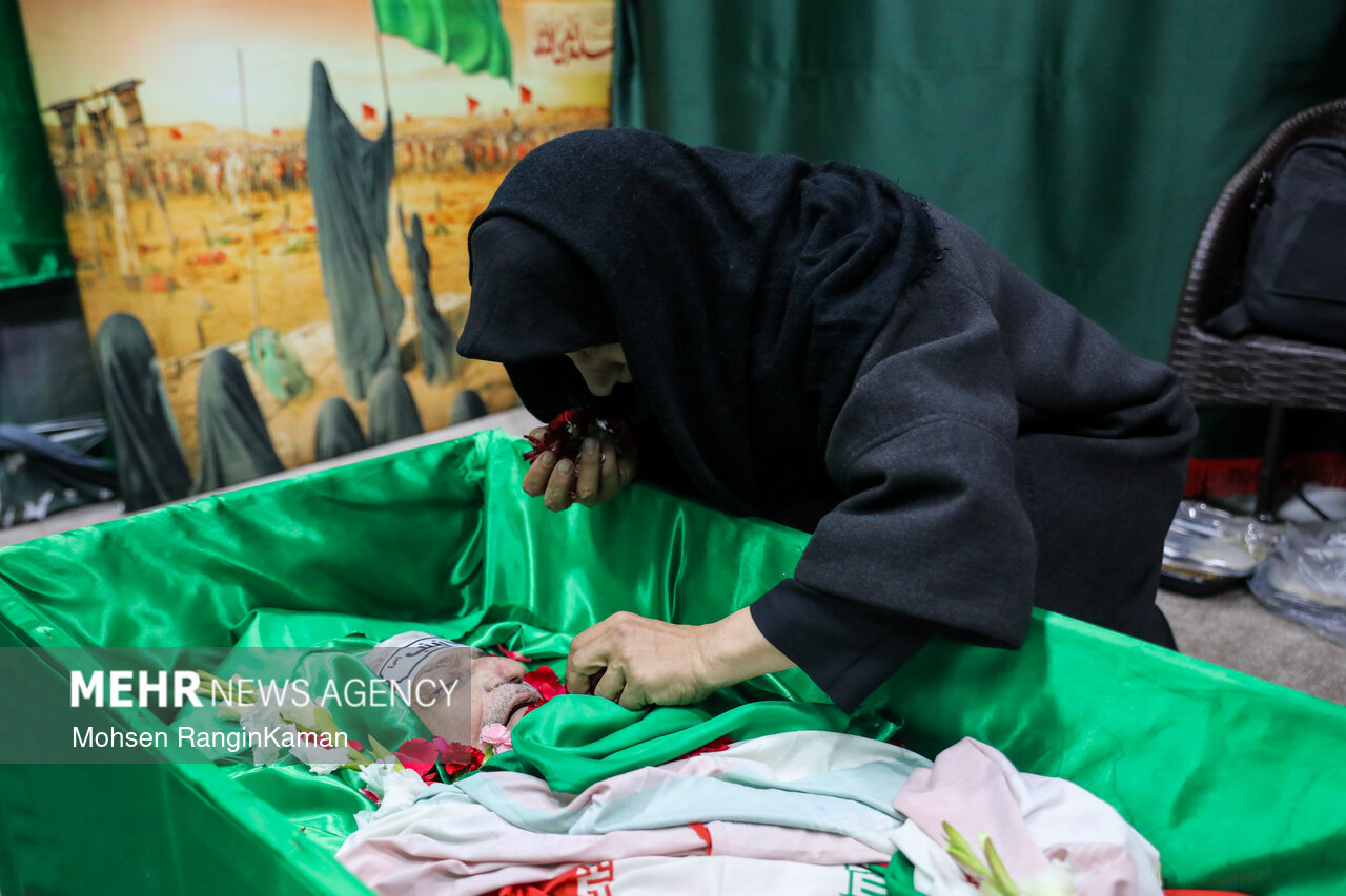 وداع با پیکر شهدای امنیت در معراج شهدا