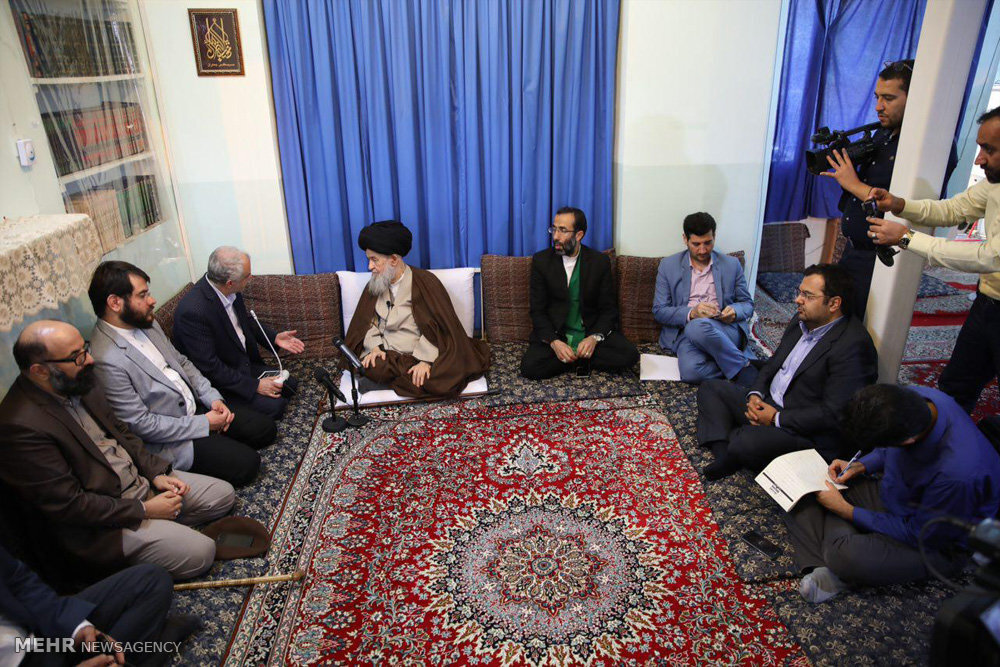 آیت الله علوی گرگانی در قاب دوربین