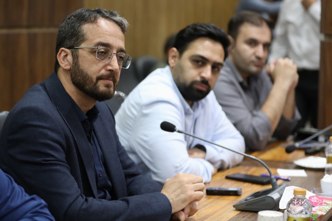 نشست صمیمانه فعالان فرهنگی و اجتماعی استان گلستان با قالیباف