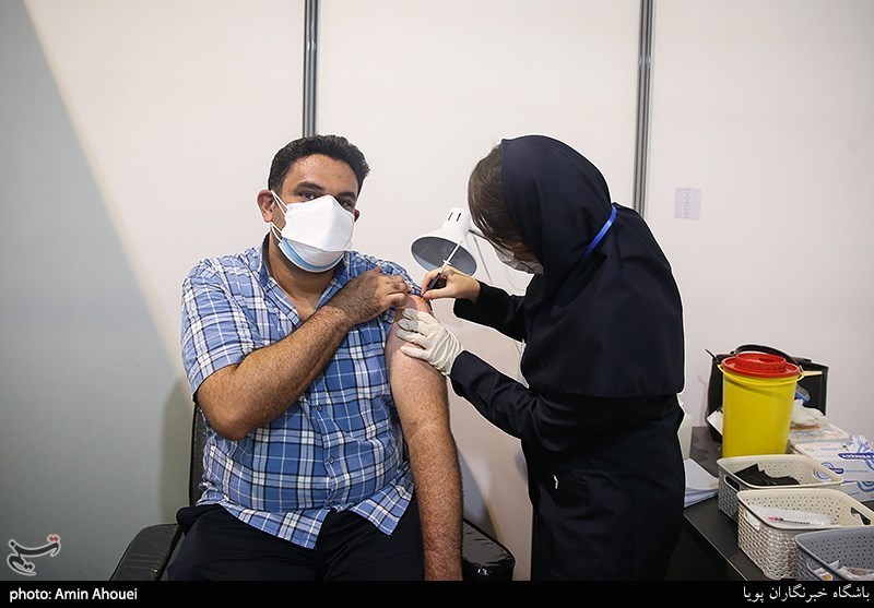 تزریق واکسن ایرانی کووایران برکت