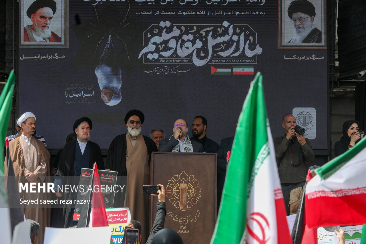 راهپیمایی علیه جنایات رژیم صهیونیستی پس از نماز جمعه در تهران