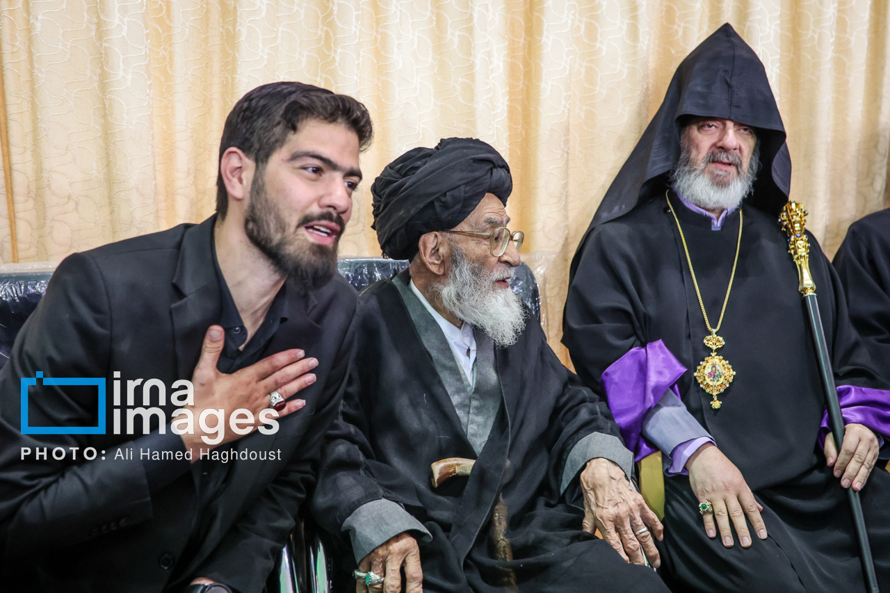 مراسم سالگرد شهدای خدمت در مصلای تبریز 