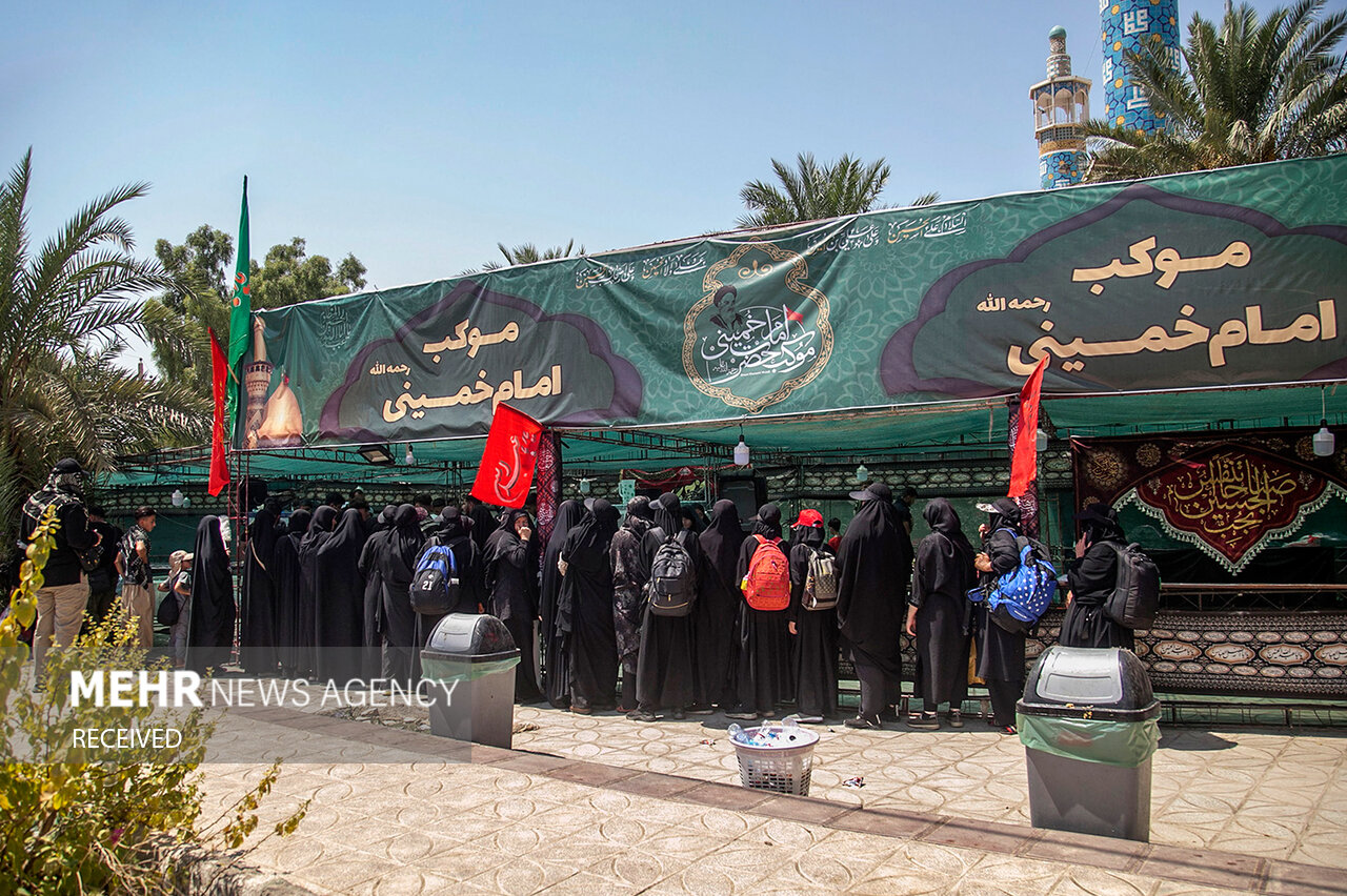 خدمت‌رسانی ستاد اجرایی فرمان امام به زائران اربعین در مرز خسروی