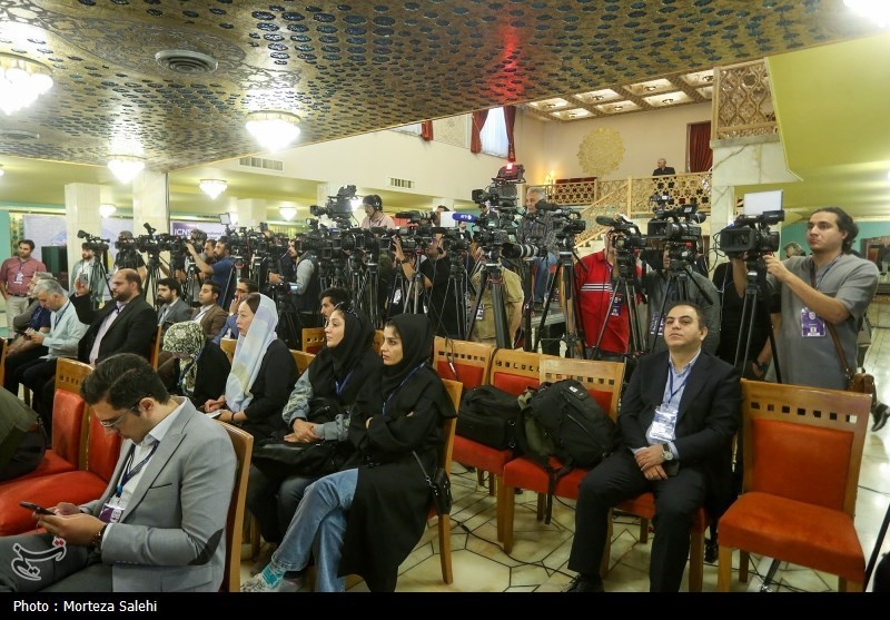 کنفرانس خبری اسلامی و گروسی