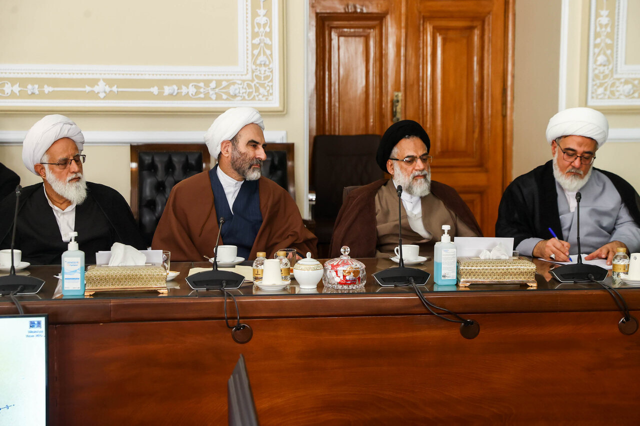 دیدار هیات علمی مرکز تحقیقات اسلامی مجلس با قالیباف