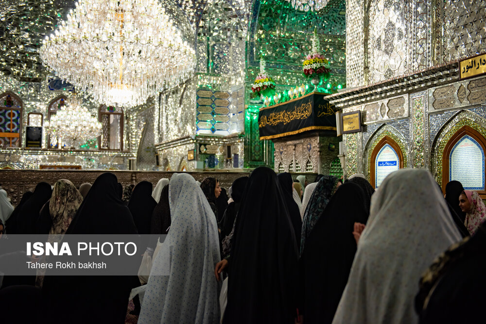 لاله گردانی در سوگ امام رضا(ع) - شاهچراغ