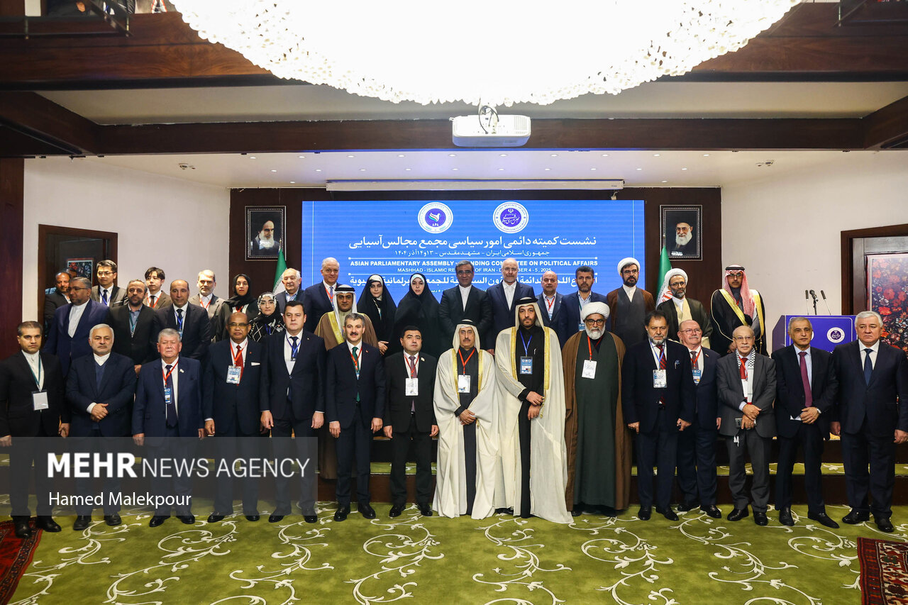 سفر رئیس مجلس به مشهد مقدس