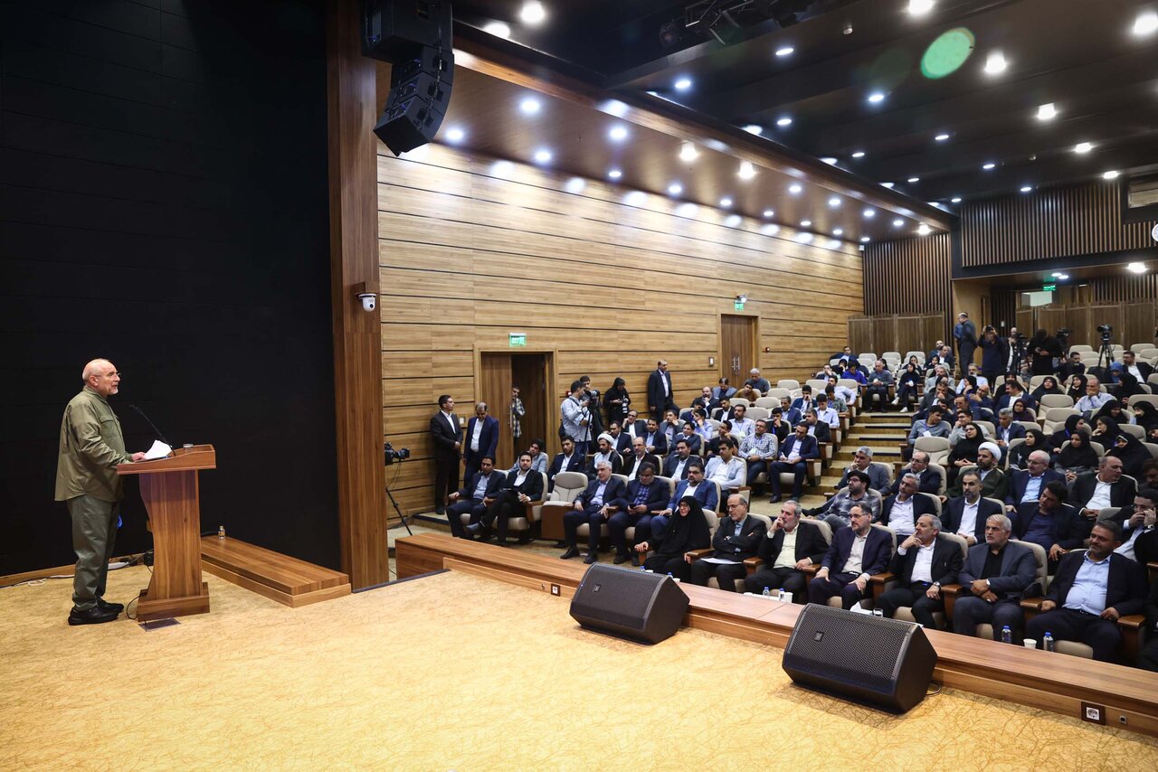 حضور قالیباف در اولین کارسوق حکمرانی داده‌محور