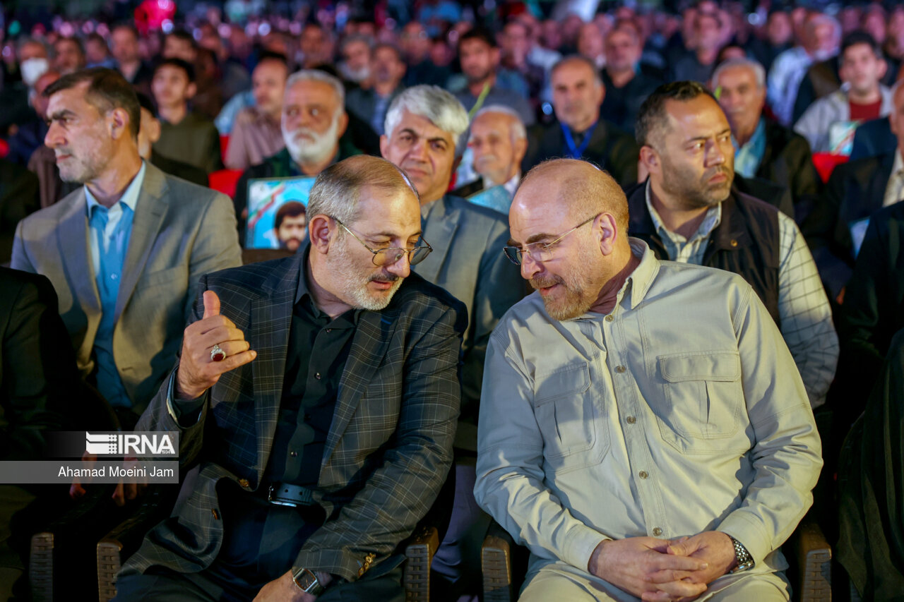 حضور قالیباف در یادواره شهدای باغ فیض