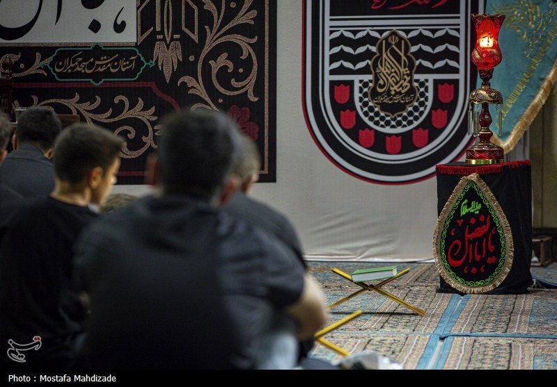 مراسم احیای شب عاشورا در مسجد جمکران