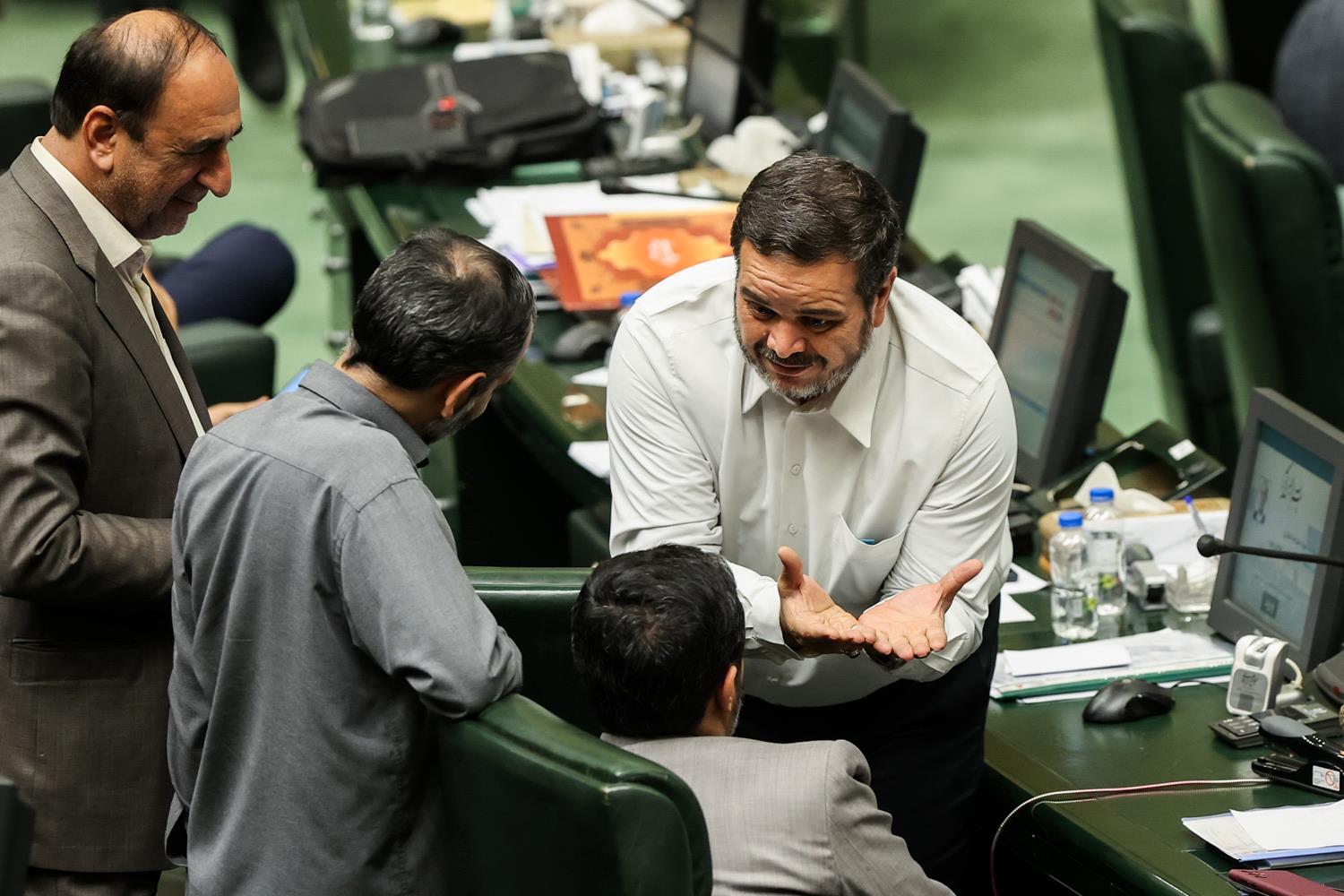 نشست بررسی برنامه هفتم توسعه در صحن علنی مجلس شورای اسلامی