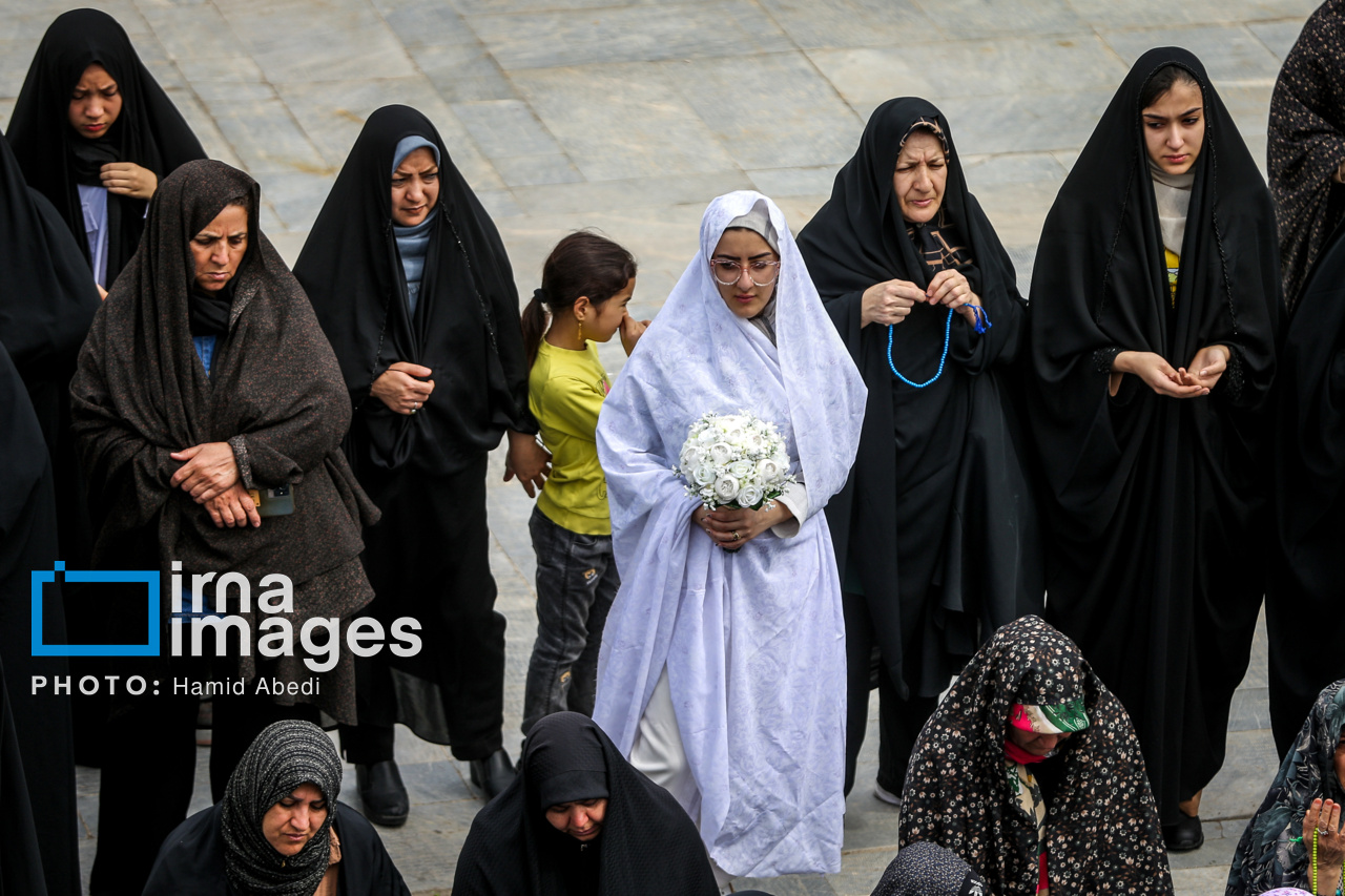 تحویل سال ۱۴۰۴ در حرم حضرت معصومه (س)