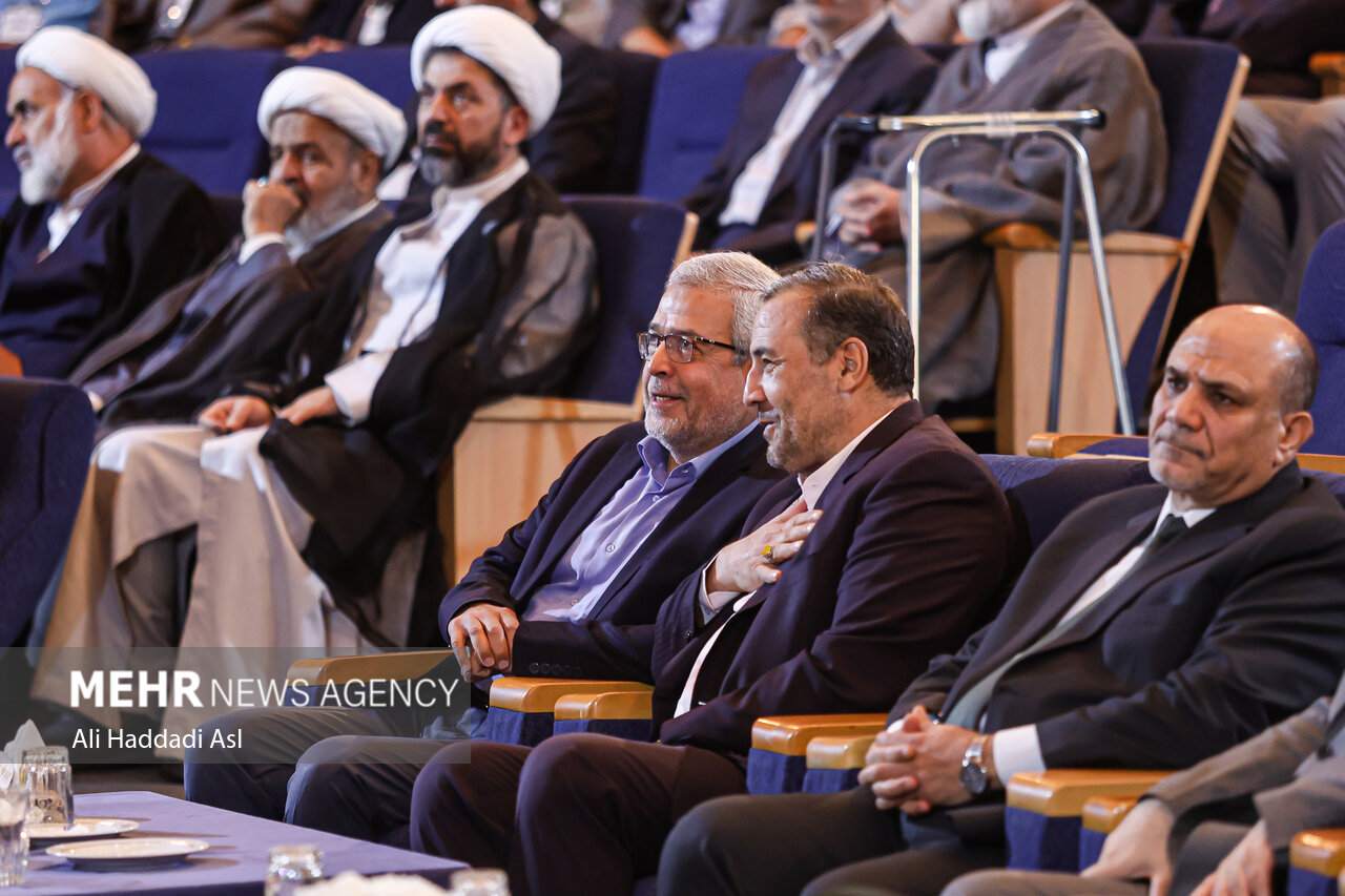 آئین تجلیل از موکب داران و خادمان اربعین حسینی (ع)