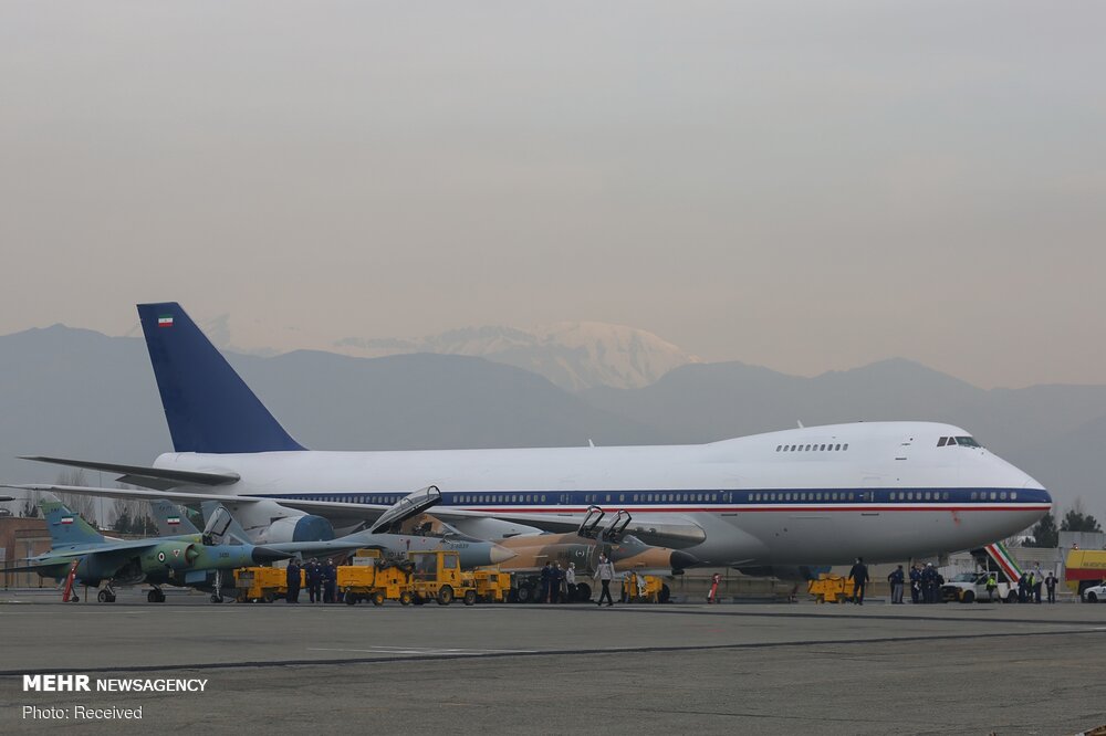 مراسم تحویل هواپیماها و بالگردهای بازامد شده به نیروهای مسلح 