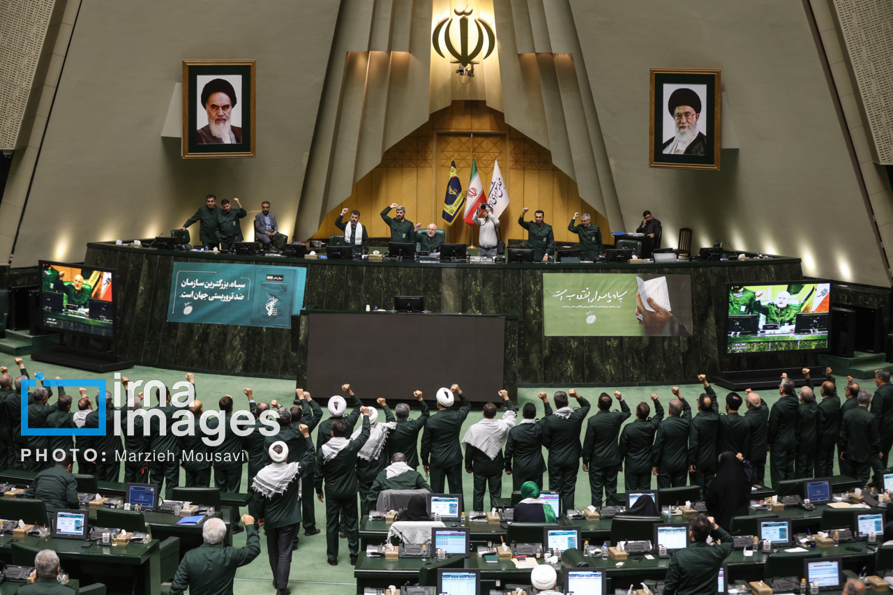 مراسم سالروز ورود امام خمینی(ره) به کشور