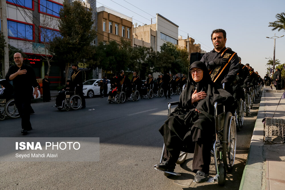 دسته عزاداری خادمان و زائران حرم مطهر حضرت معصومه (س)