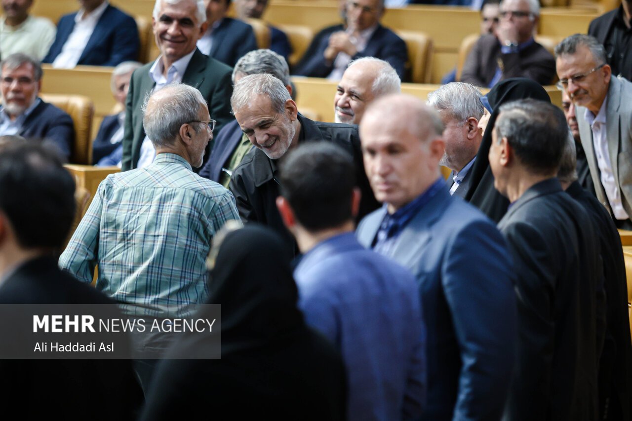  همایش اعضای کمیته‌های مشورتی انتخاب دولت چهاردهم