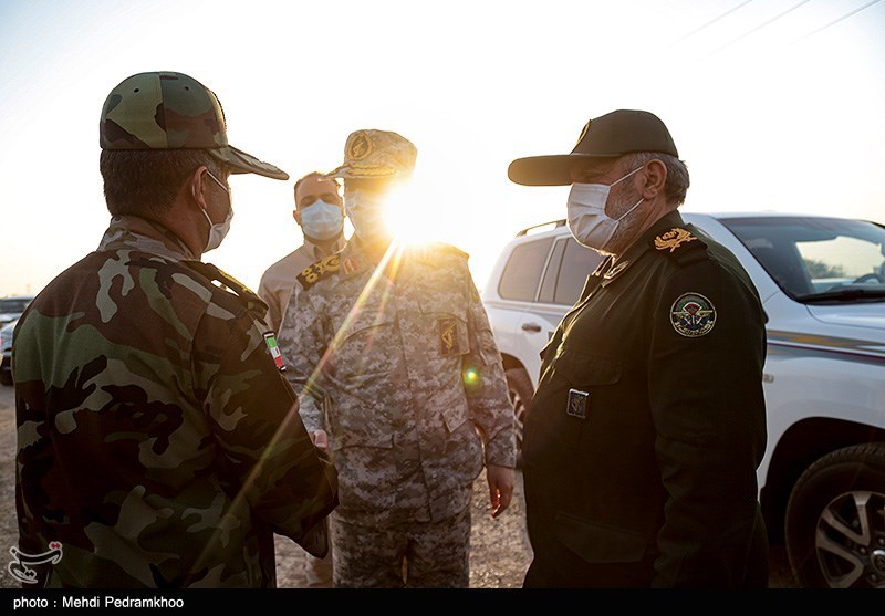 بازدید سرلشکر باقری از مناطق دفاعی جنوب