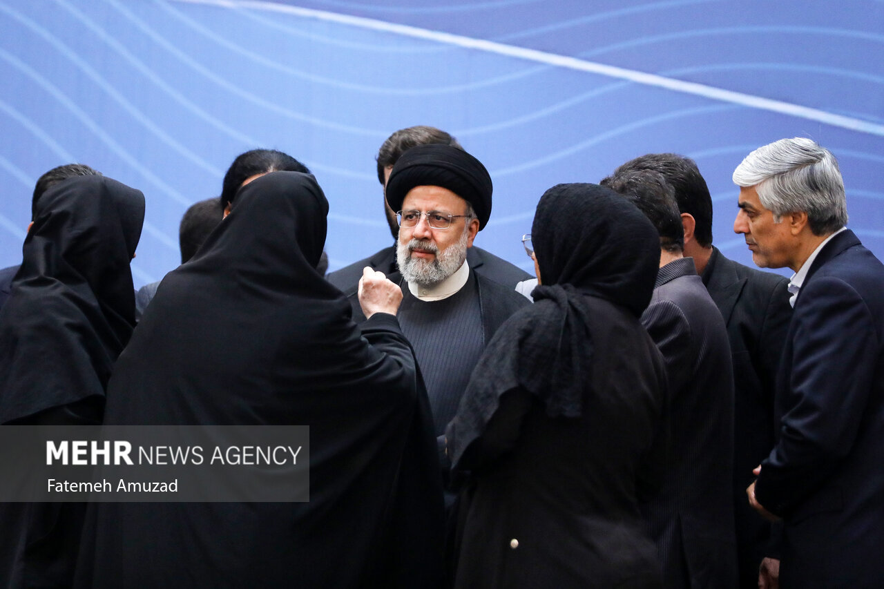 تجلیل از قهرمانان و مدال آوران ورزش با حضور رئیسی