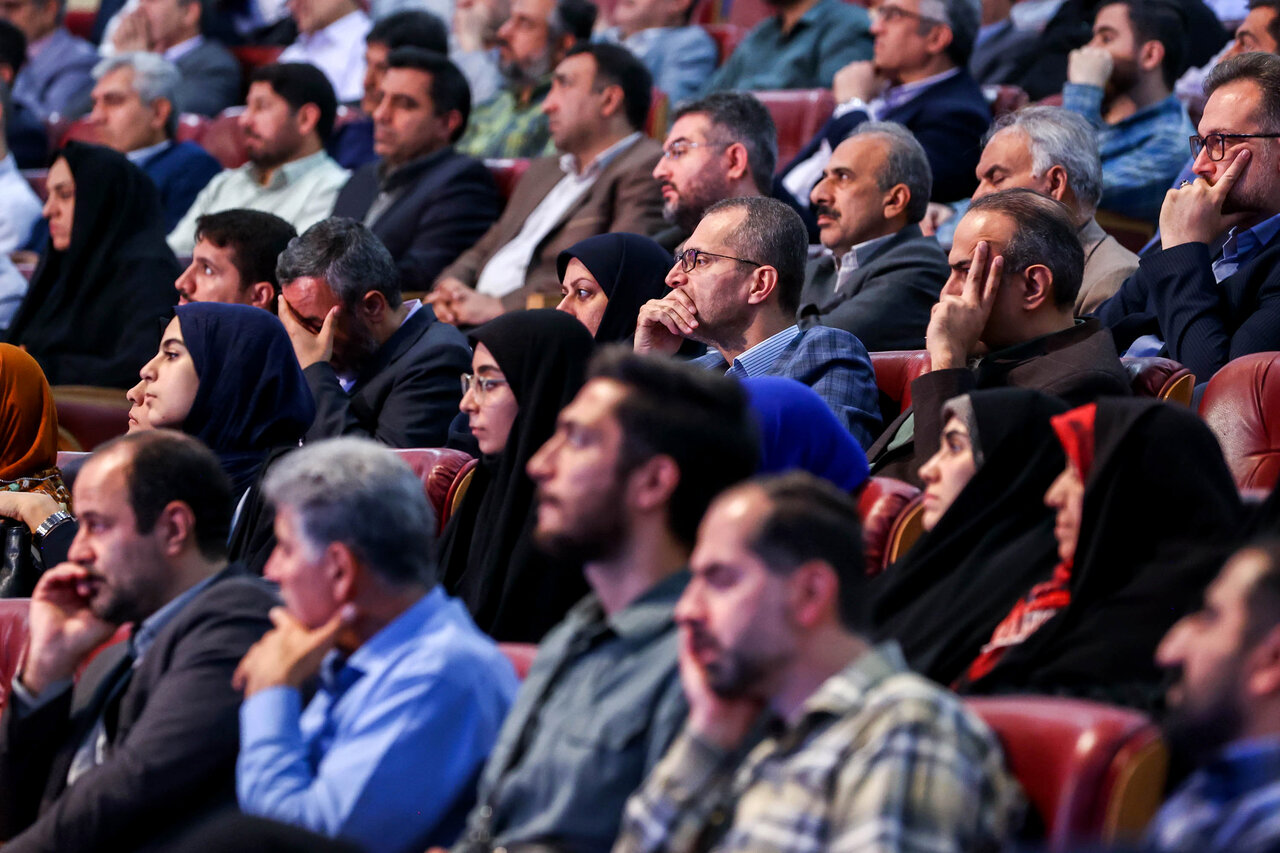  آیین رونمایی از مجموعه ۳۰ جلدی استعمارشناسی ایرانی با حضور قالیباف